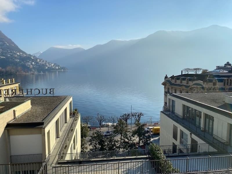 Appartamento di 2.5 locali con vista imprendibile sul Lago di Lugano (1)