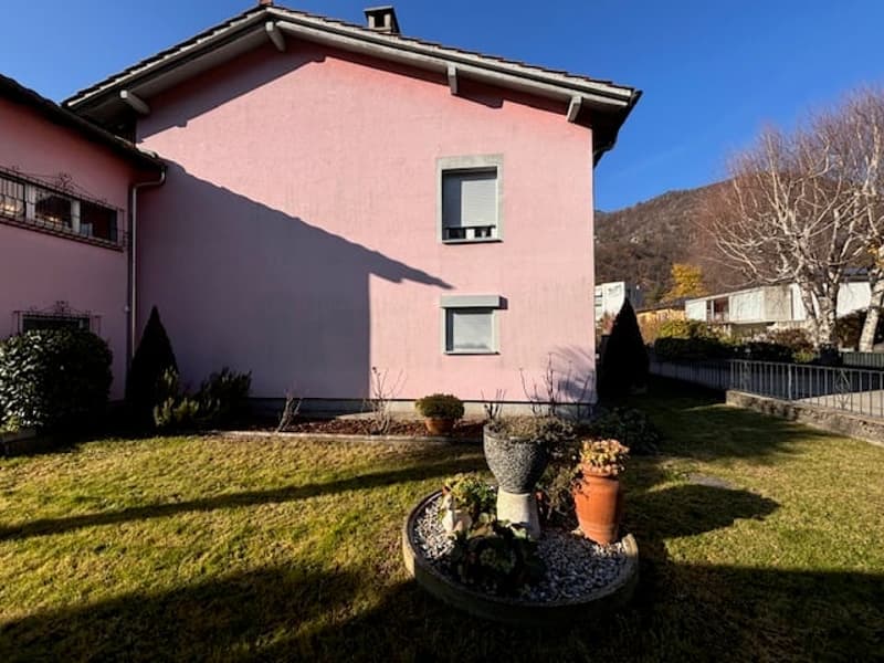 Casa con giardino composta due appartamenti e progetto per ampliamento (3)