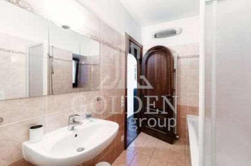 Casa bifamiliare con 2 × 3,5 locali più casa di 2,5 locali con giardin (7)