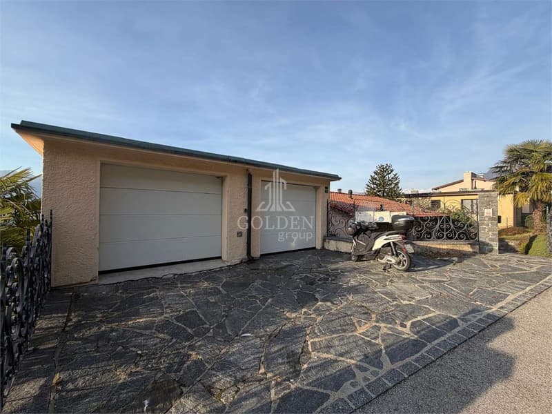 Casa bifamiliare con 2 × 3,5 locali più casa di 2,5 locali con giardin (4)