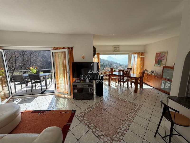Elegante casa panoramica con vista aperta su Lugano  Cadro (6)