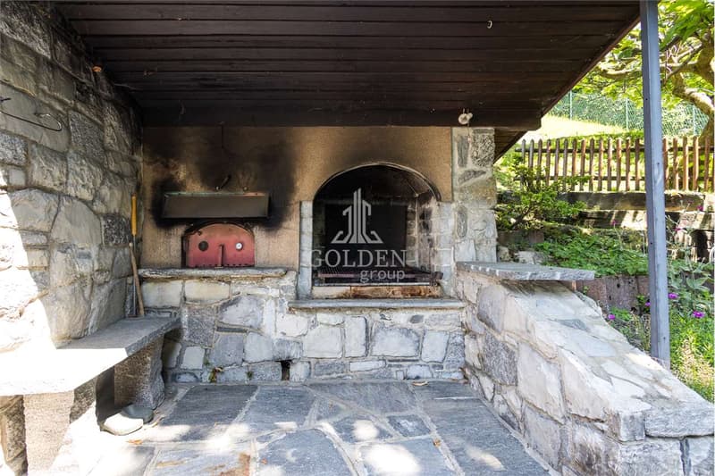 Cadro - Elegante casa unifamiliare con terrazze panoramiche e grande g (13)