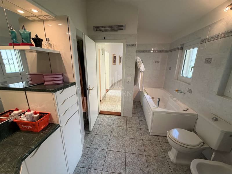 Elegante casa panoramica con vista aperta su Lugano  Cadro (12)