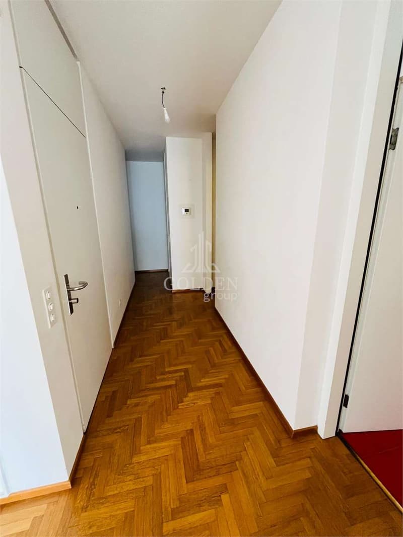 Signorile 4,5 locali con terrazza e posti auto in garage (5)