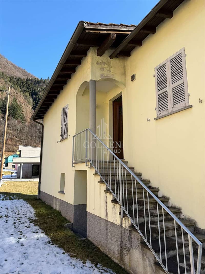 Casa unifamiliare con ampio terreno ad Aquila-Blenio (9)