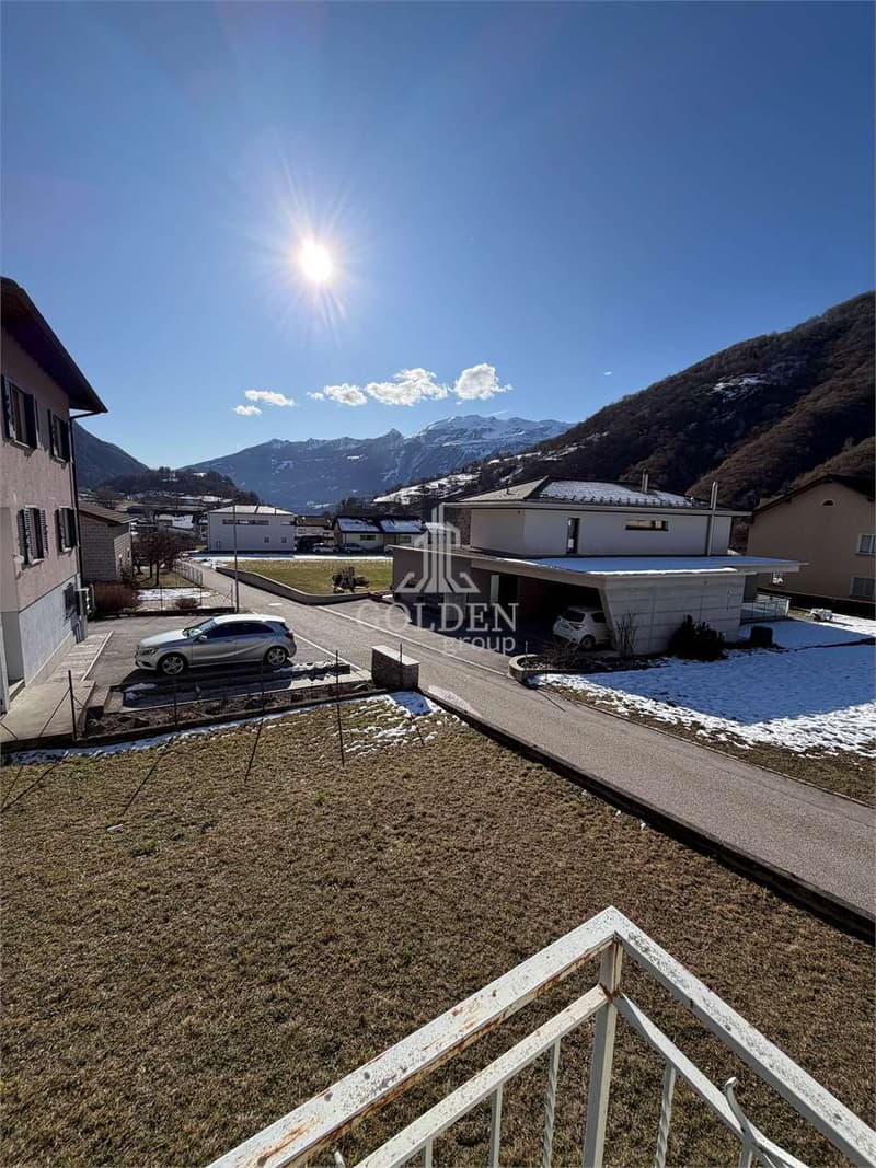 Casa unifamiliare con ampio terreno ad Aquila-Blenio (4)