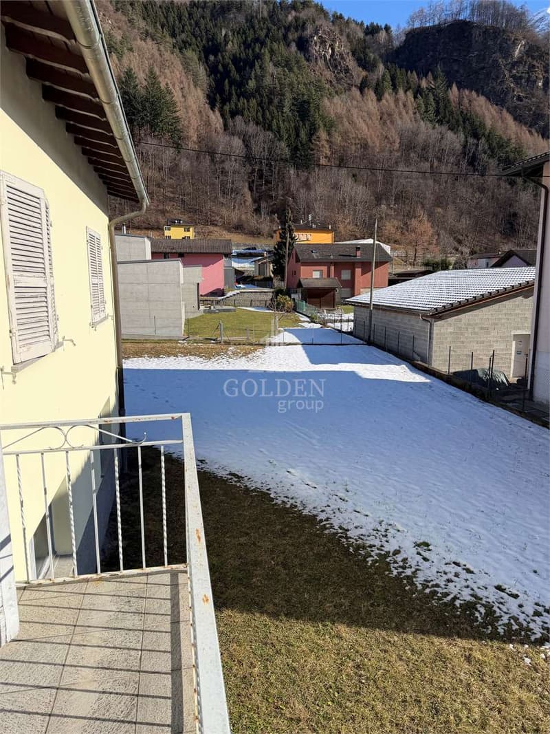 Casa unifamiliare con ampio terreno ad Aquila-Blenio (5)