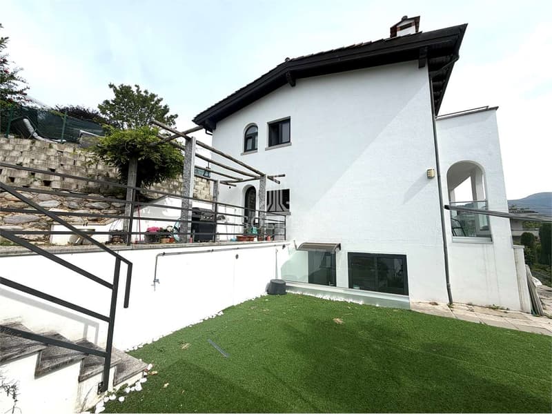 Porza, splendida casa di 5.5 locali con terrazzo panoramico e unità in (1)