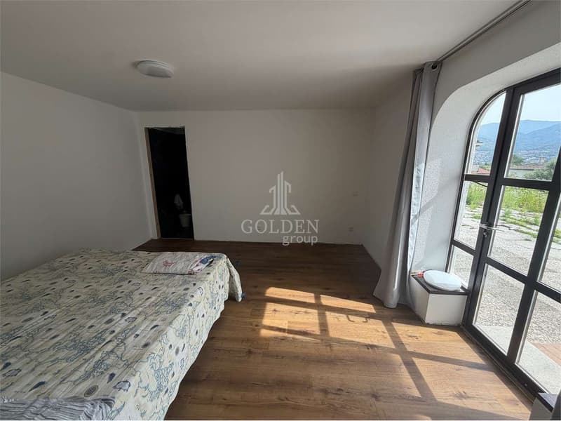 Splendida casa di 5.5 locali con terrazzo panoramico e unità indipende (10)