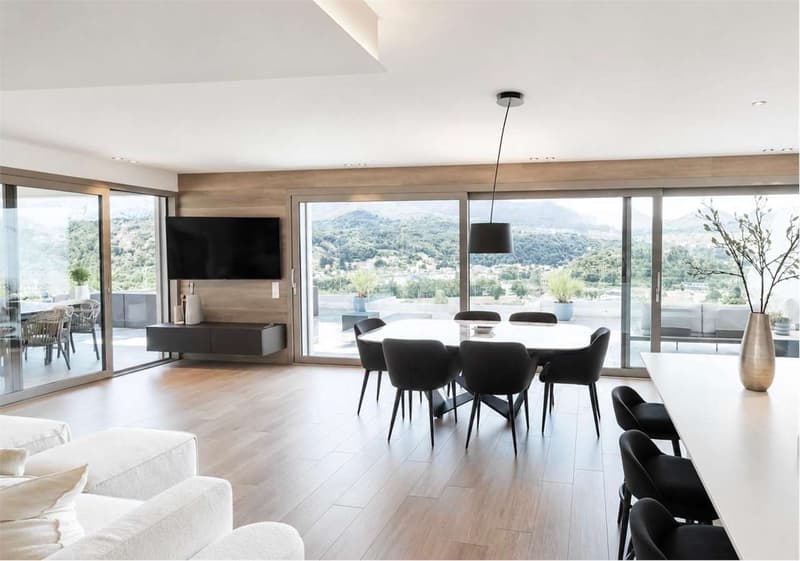 Attico con terrazza panoramica e piscina privata (2)