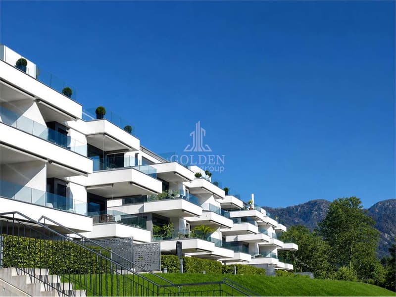 Attico con terrazza panoramica e piscina privata (12)