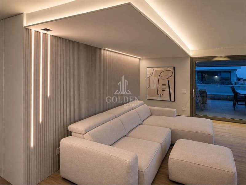 Attico con terrazza panoramica e piscina privata (4)