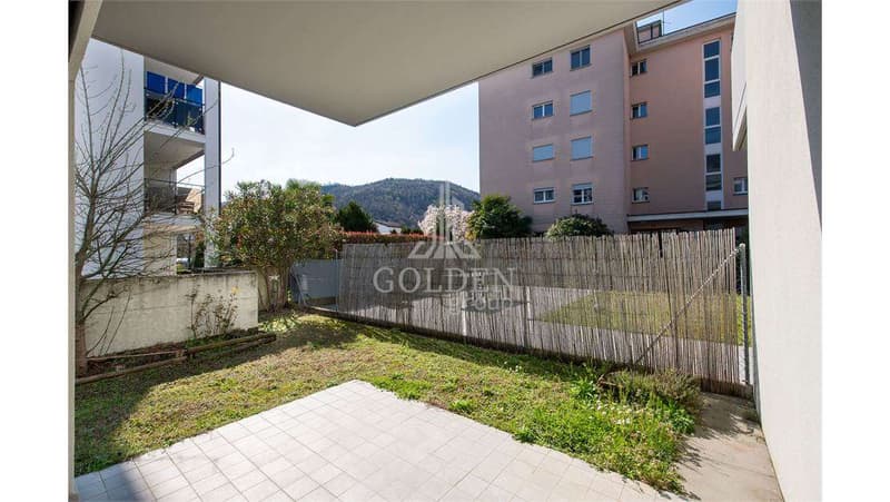 Ampio 2.5 locali con posteggio e giardino privato (5)