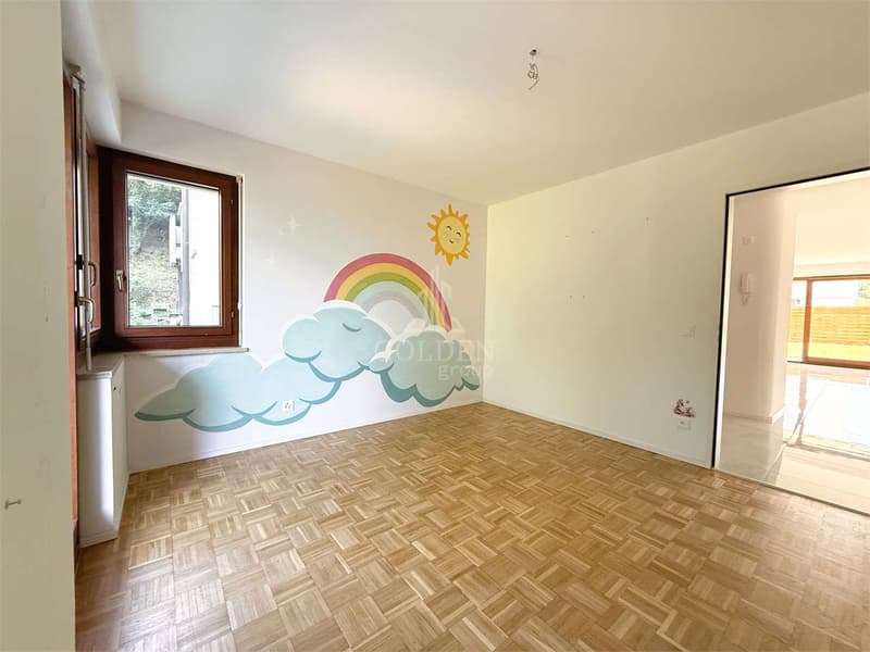 3.5 locali ristrutturato con ampio spazio esterno (6)