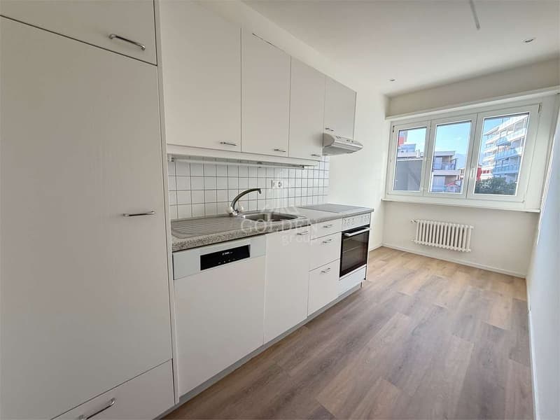 Locarno centro - Appartamenti di 3.5 locali rinnovati con 2 balconi (7)