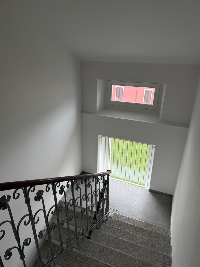 Magliaso – Elegante 2,5 locali con accesso indipendente, giardino e locale aggiuntivo (5)