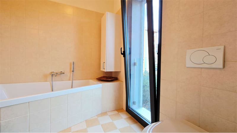 3.5 locali con possibilità di residenza secondaria (12)