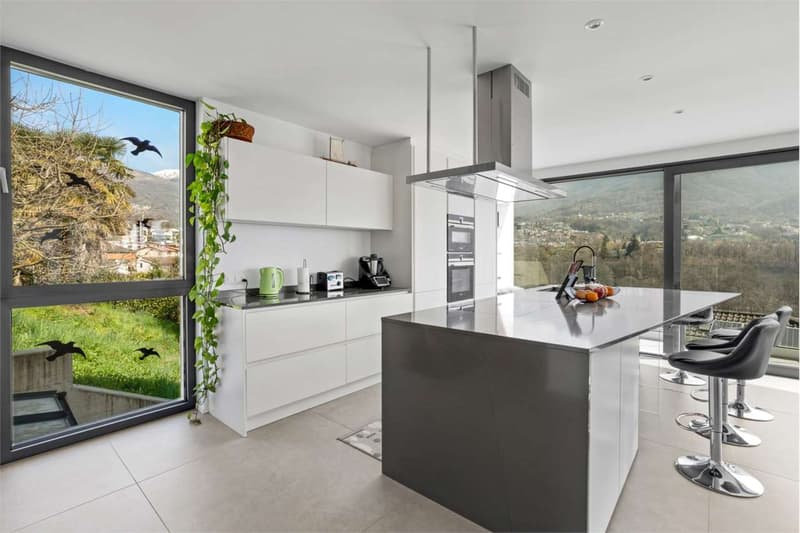 Nuova Villa moderna + 2.5 indipendente | 8 posti auto (11)