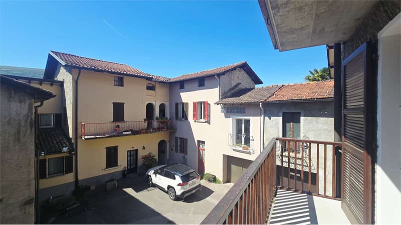 Nucleo di Vezia: casa 3 livelli rinnovata con charme ticinese (5)