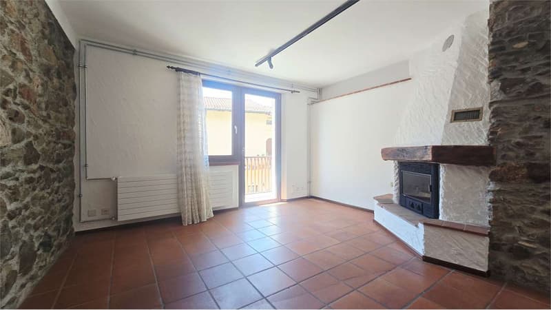 Nucleo di Vezia: casa 3 livelli rinnovata con charme ticinese (3)