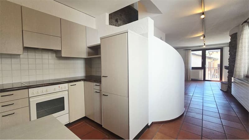 Nucleo di Vezia: casa 3 livelli rinnovata con charme ticinese (6)