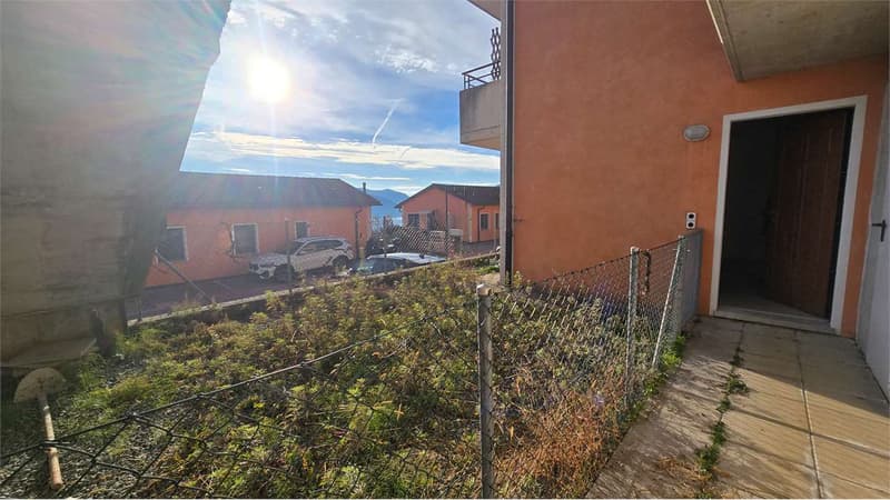 Moderno appartamento di 2.5 locali con terrazza e giardino - Vernate (9)