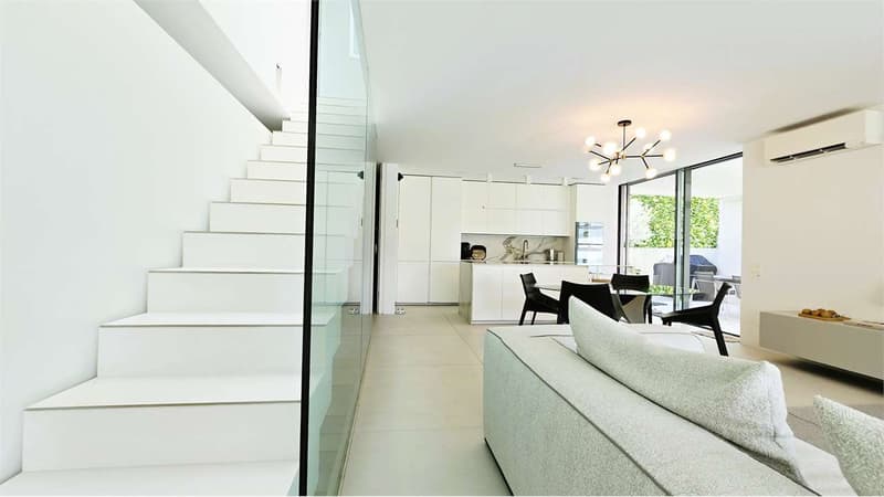 Villa contemporanea con piscina a Villa Luganese (13)