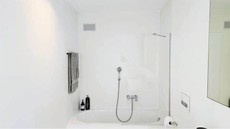 Villa contemporanea con piscina a Villa Luganese (12)
