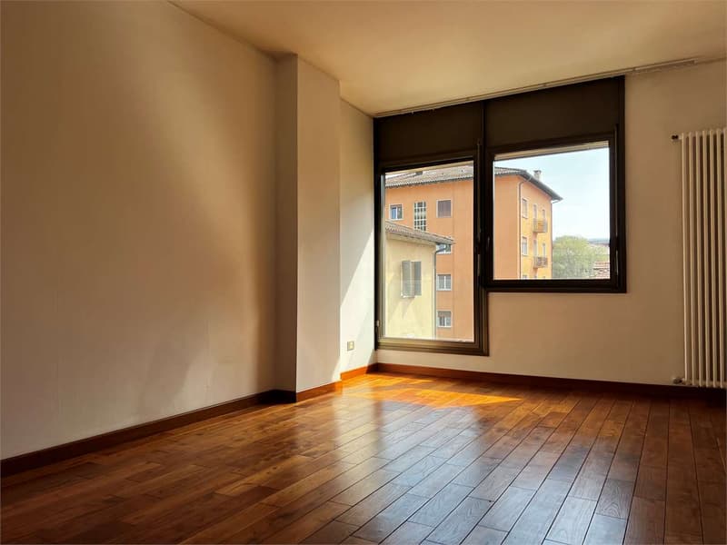 Appartamento di 117 mq a Cassarate, a pochi passi dal lago e dal centr (11)