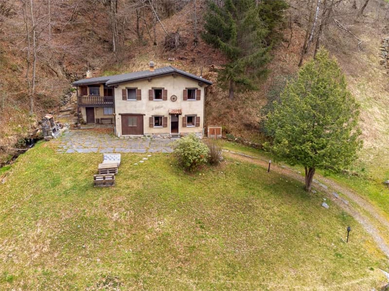 Rustico da favola a Bogno (Val Colla-Lugano) (6)