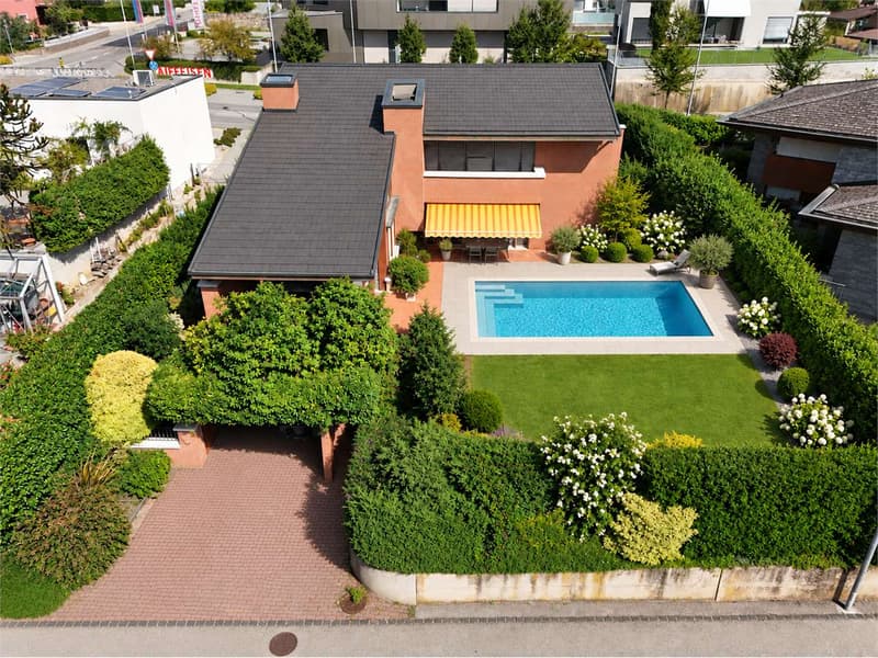 Villa di prestigio, privacy, giardino, possibilità piscina (4)