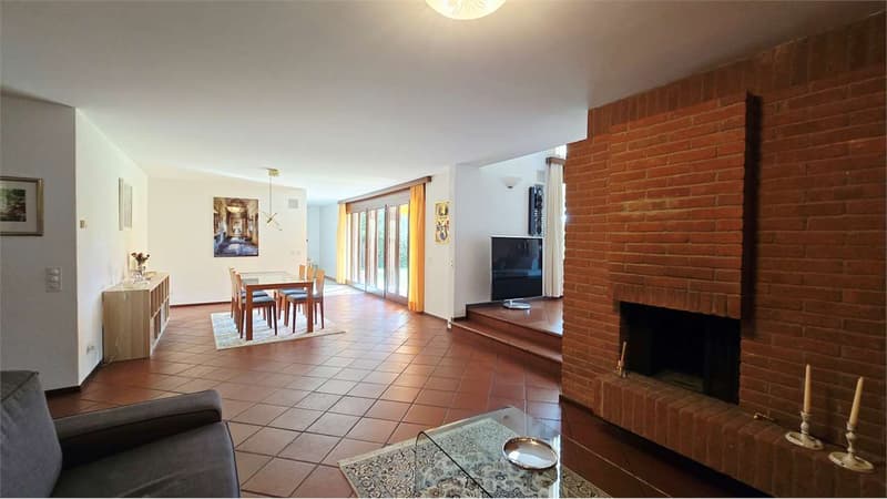 Villa di prestigio, privacy, giardino, possibilità piscina (3)