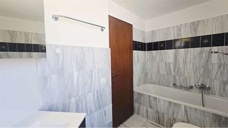 Nucleo di Vezia: casa 3 livelli rinnovata con charme ticinese (11)