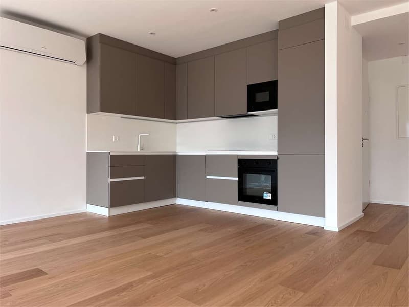 Lugano - Elegante 4.5 locali con vista lago | Vendita e Rent to Buy (2)