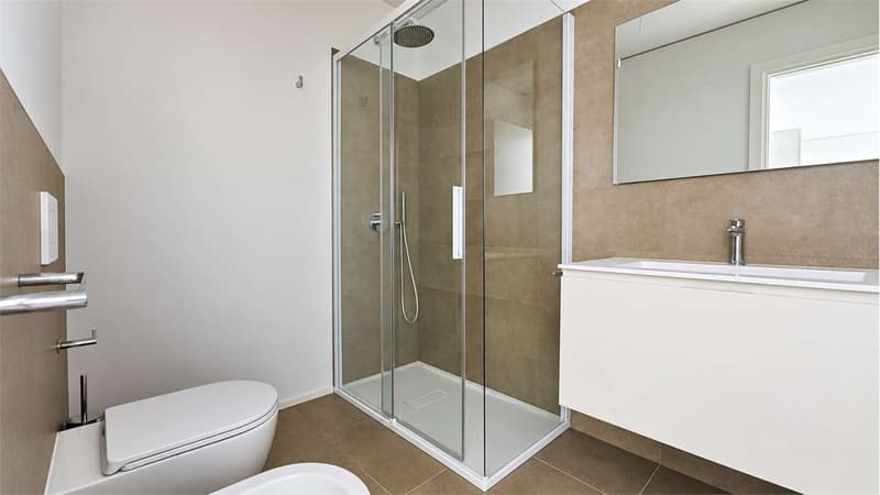 Moderno appartamento 2.5 locali con terrazza nella Residenza Due Laghi (9)