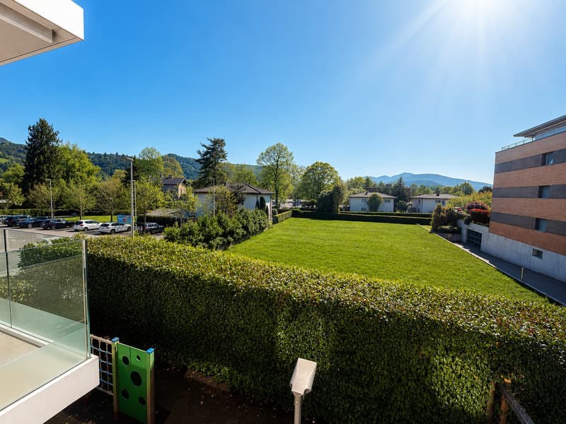 Moderno appartamento 2.5 locali ad Agno con vista panoramica (3)