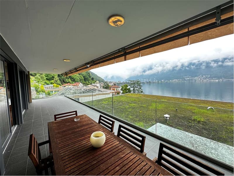 LUSSUOSO APPARTAMENTO CON TERRAZZO VISTA LAGO