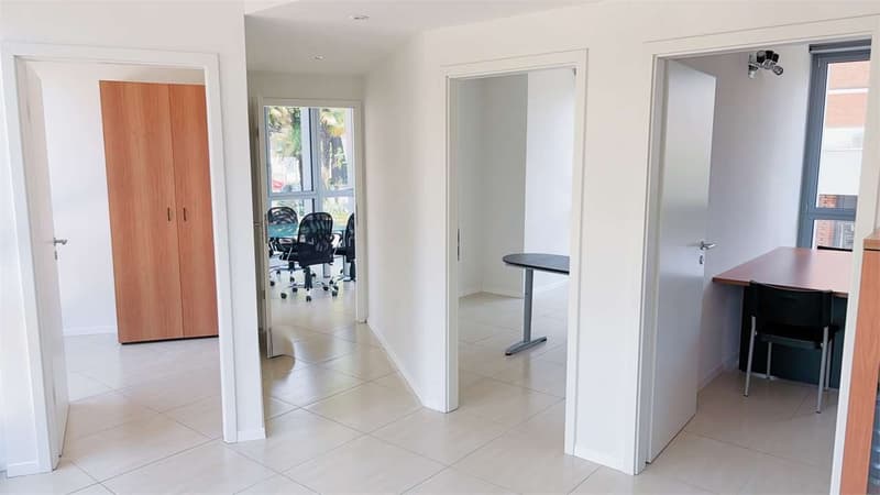 AFFITTASI UFFICIO IN ZONA MOLTO SERVITA (6)