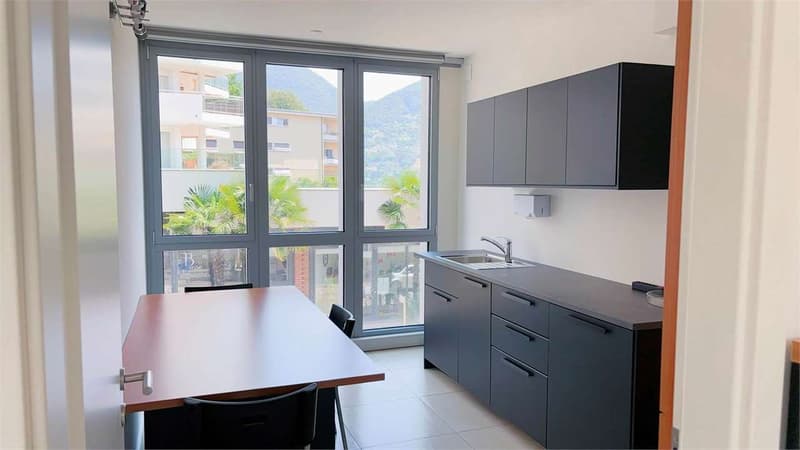 AFFITTASI UFFICIO IN ZONA MOLTO SERVITA (4)