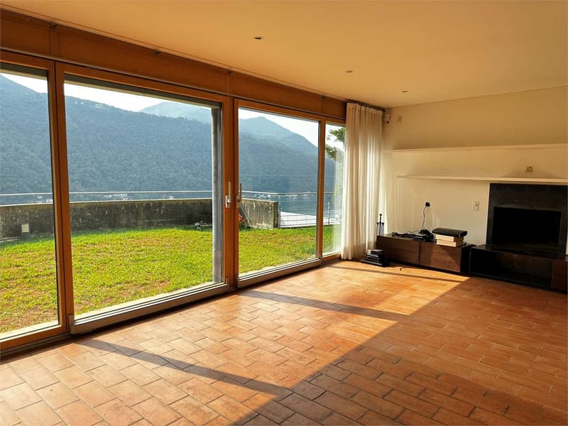 Luminosa e ampia Villa di testa con vista lago e giardino - Rent to bu (13)