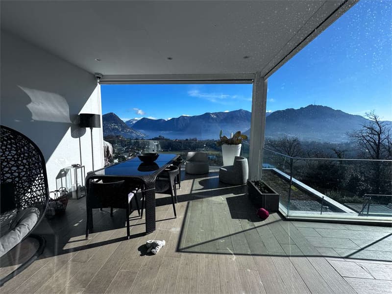 Attico Esclusivo con terrazzo panoramico e Vista sui Due Laghi (11)