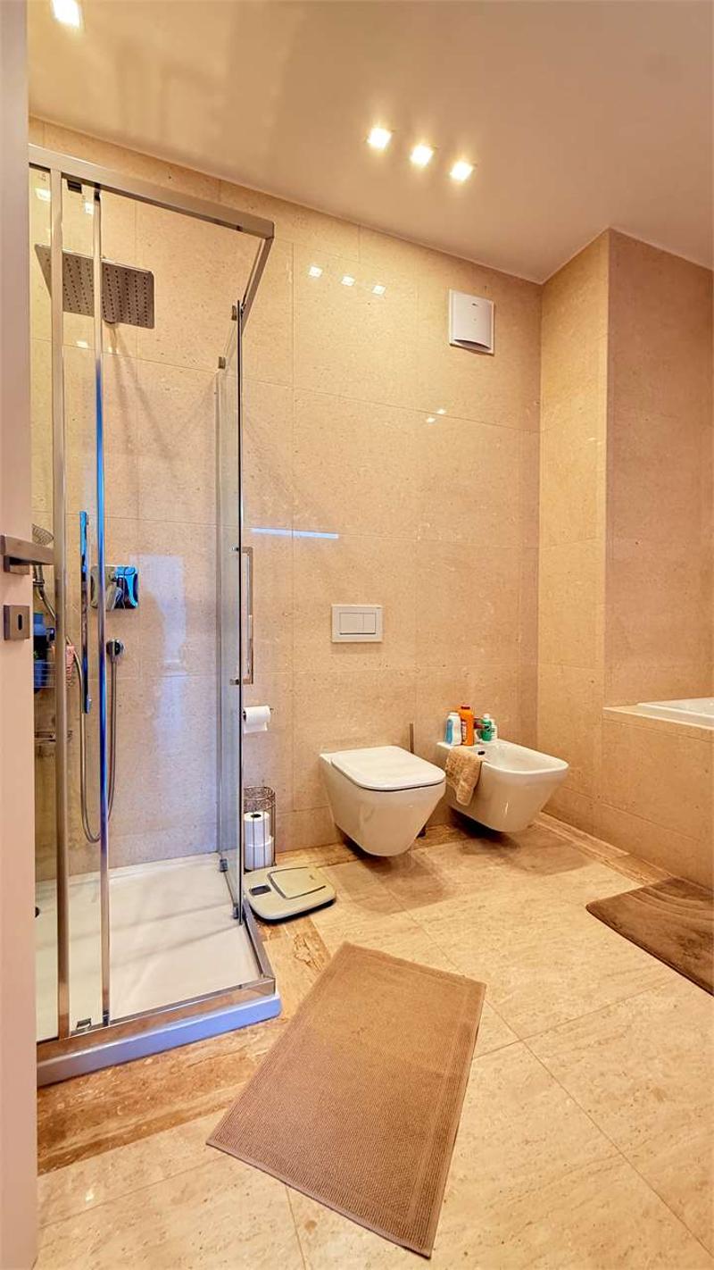Esclusivo 3.5 locali con ampia terrazza e vista lago (13)