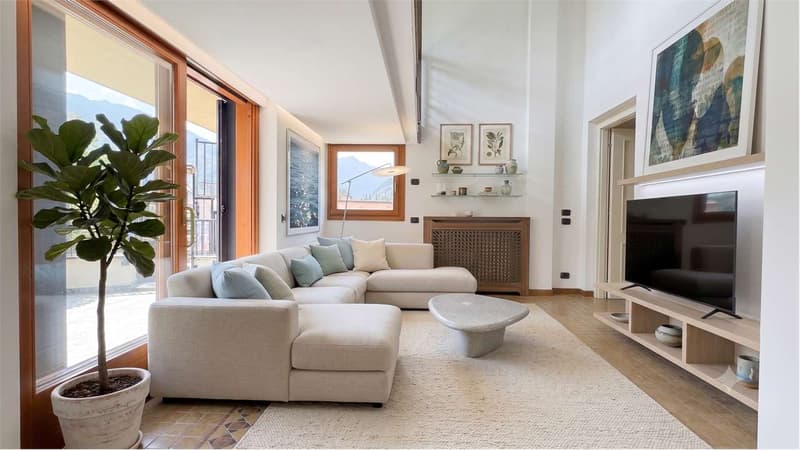 Elegante duplex vista lago con piscina e terrazzi panoramici (3)