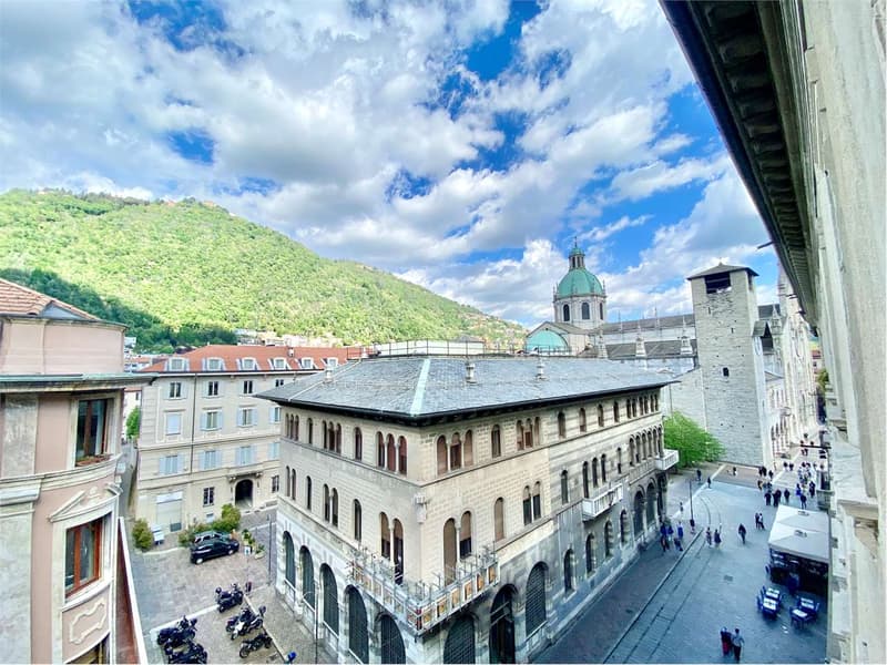 Como Centro Storico / Duomo - Elegante trilocale con terrazzino (3)
