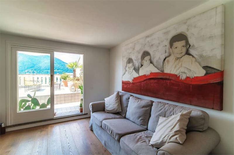Prestigioso appartamento in villa d'epoca con vista lago mozzafiato e (11)