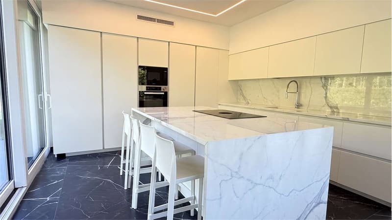 Lussuosa villa moderna con piscina riscaldata e giardino privato (13)