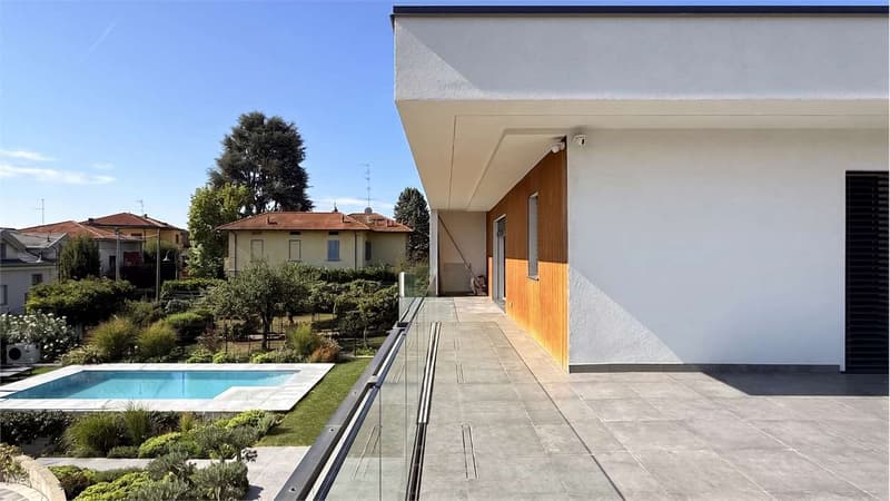 Lussuosa villa moderna con piscina riscaldata e giardino privato (2)