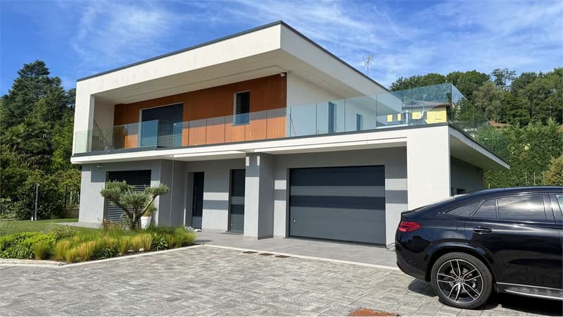 Lussuosa villa moderna con piscina riscaldata e giardino privato (5)