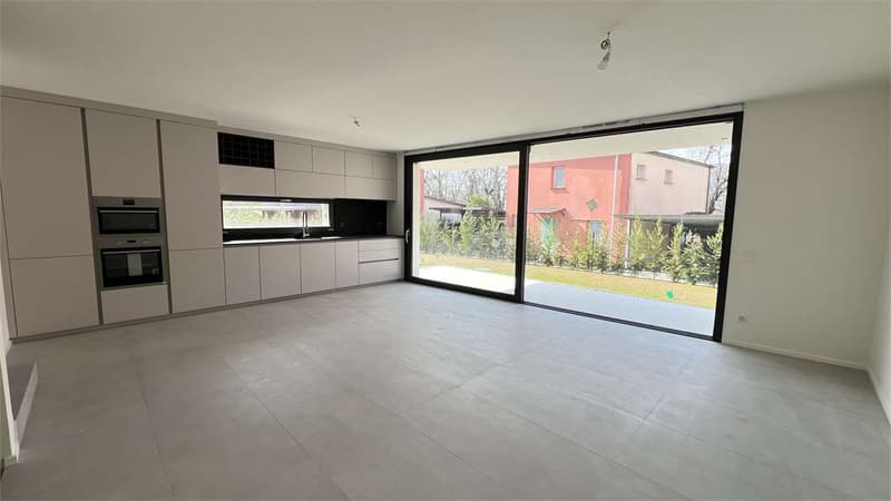 NUOVO APPARTAMENTO CON GIARDINO IN ZONA RISERVATA (6)