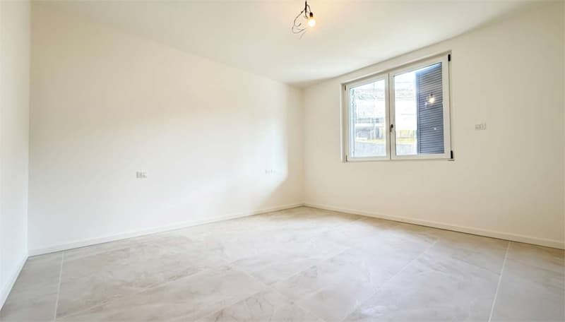Nuovo e ampio trilocale con con grande terrazzo in residenza con Pisci (12)